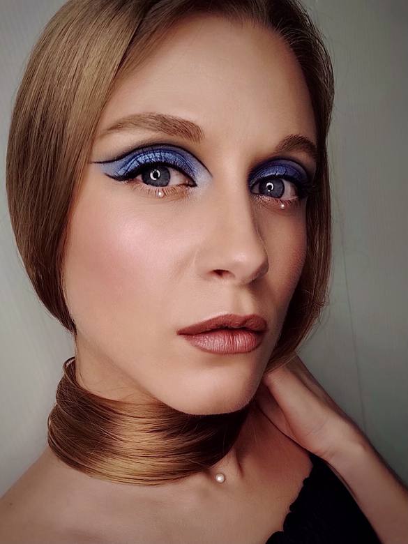 Editorial — Ropat Makeup